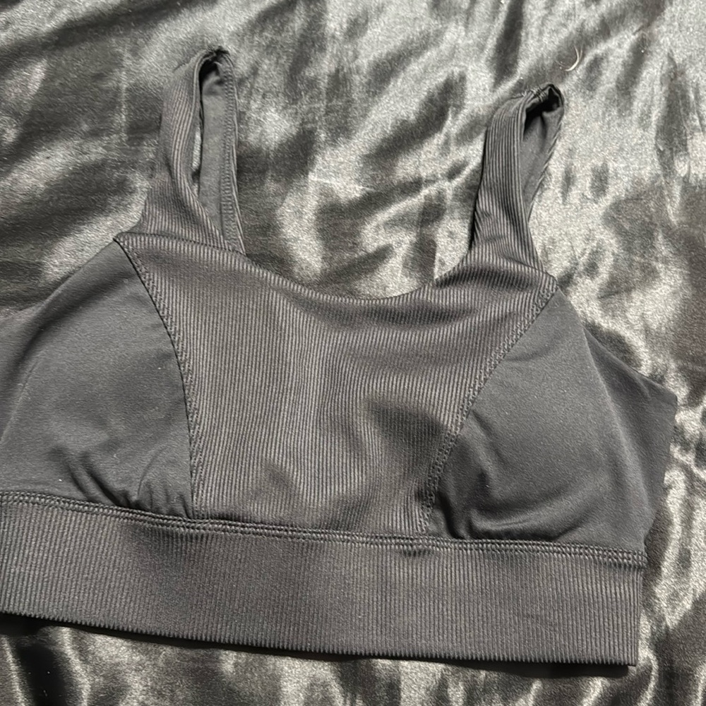 Sports bra